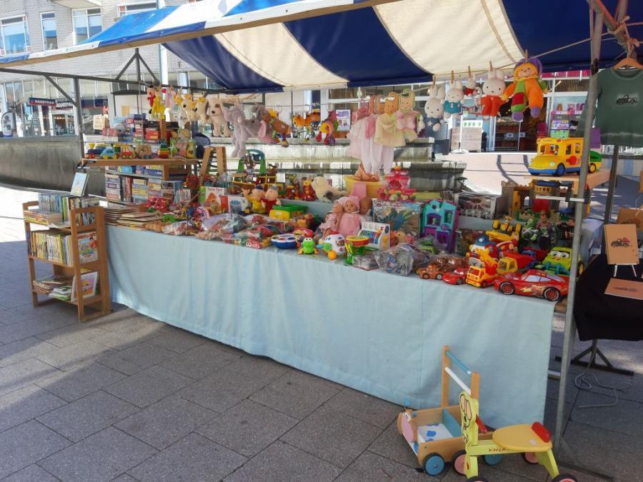 Maandag 27 juli Boeken en verzamelmarkt OOK puzzels!