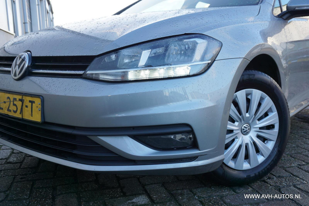 Volkswagen Golf 1.0 tsi trendline