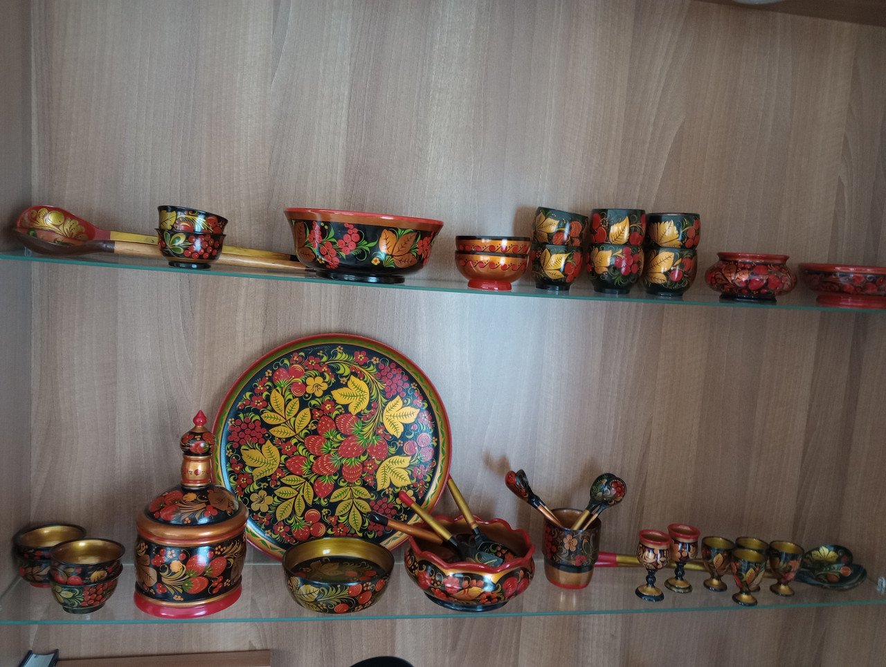 Khokhloma lak