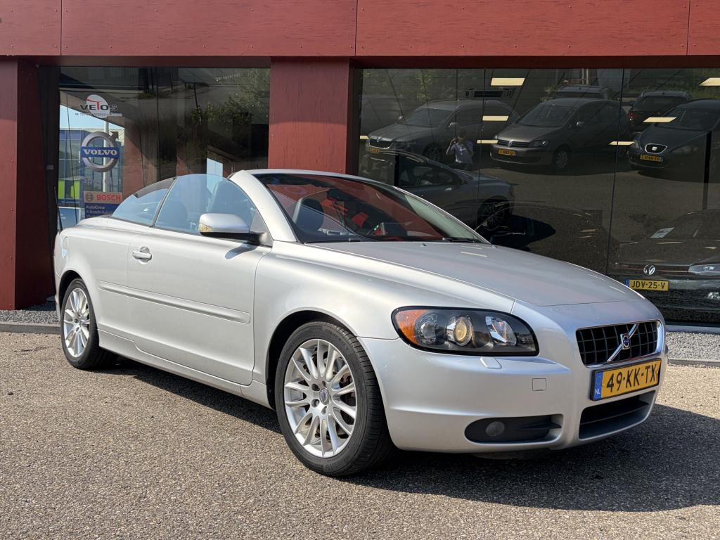 Volvo C70 convertible 2.4i momentum
