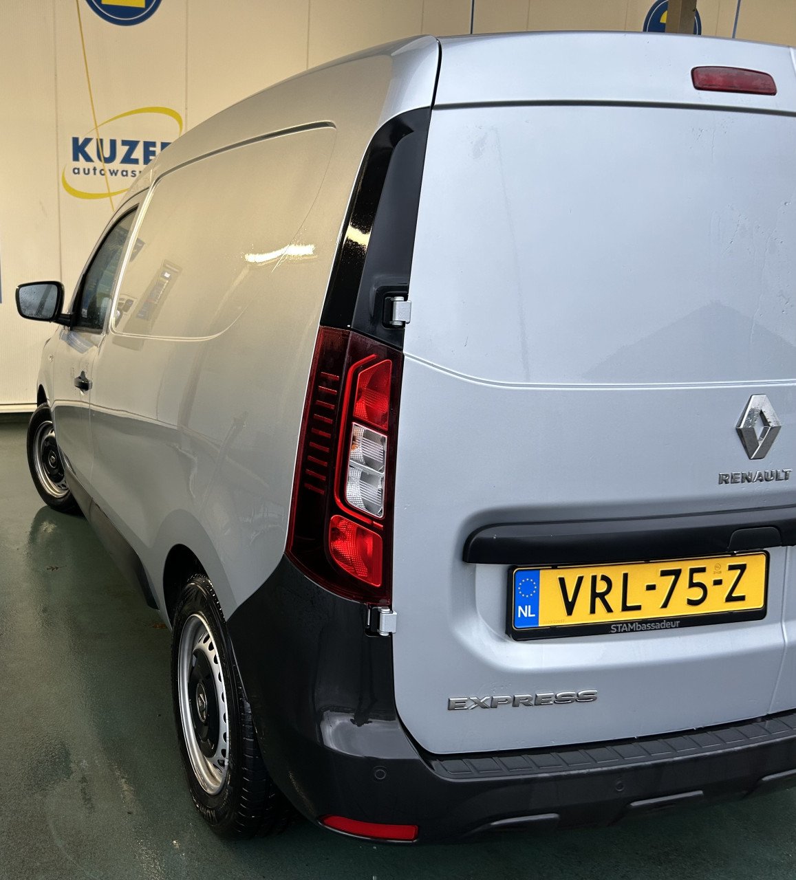 Renault Express met weinig km!