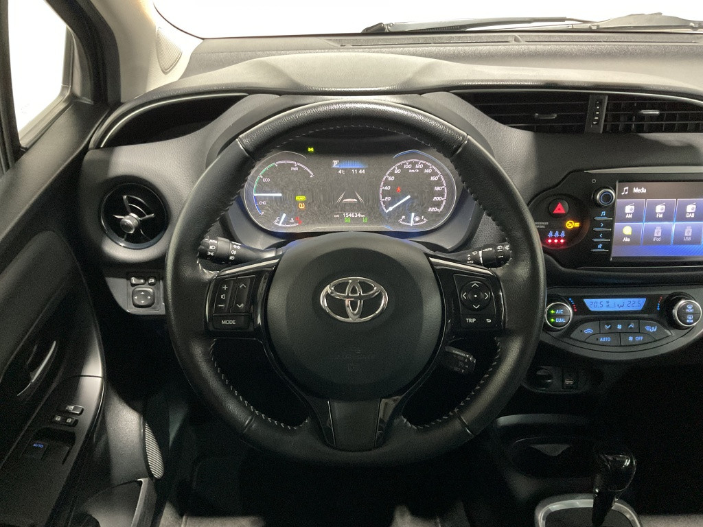 Toyota Yaris 1.5 hyb. aspiration | navi | keyless | camera |