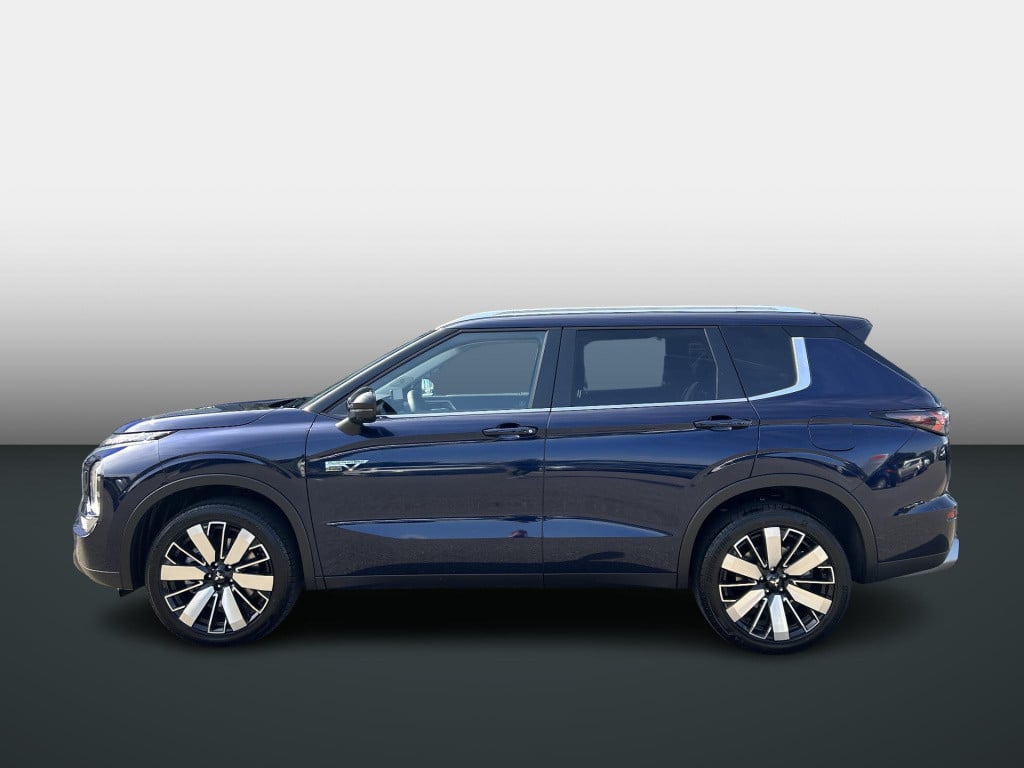 Mitsubishi Outlander 2.4 phev first edition caravantrekker van het jaar!