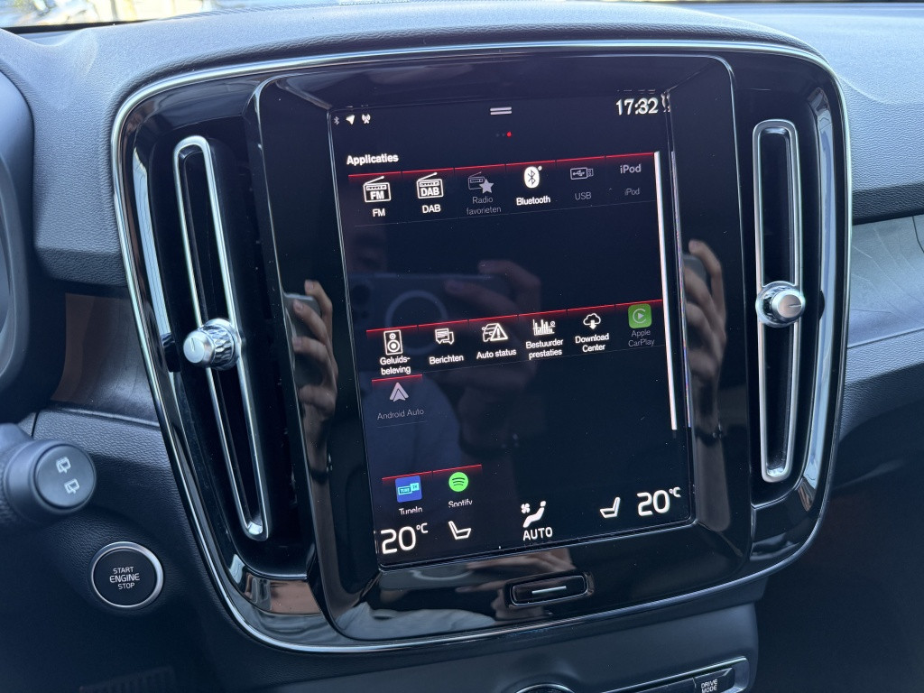Volvo XC40 t5 262pk recharge ultimate bright| panodak| adap.cruise| trekhaa