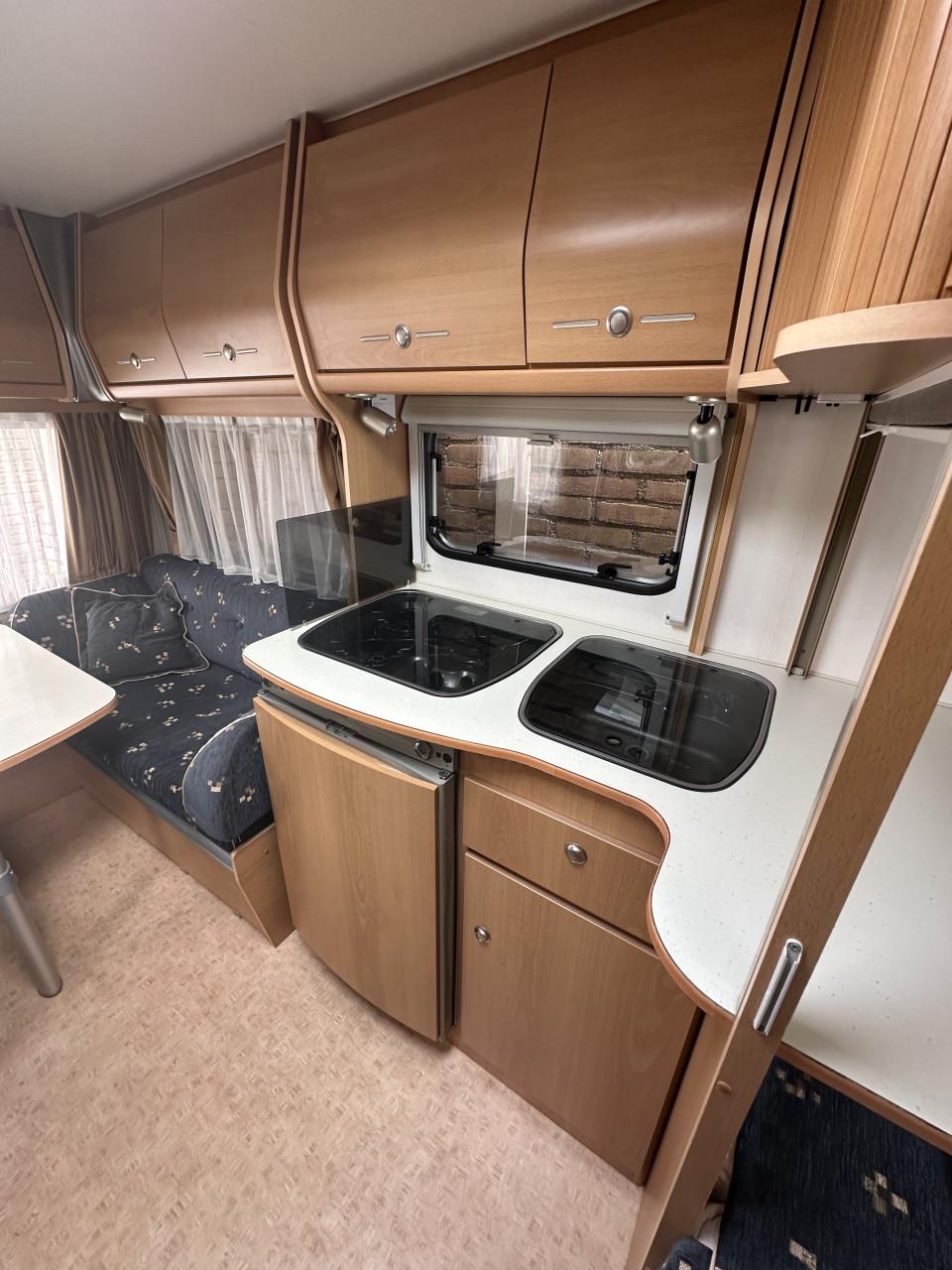 Avento 445 TF Jubilee 2004 Frans bed mover voortent