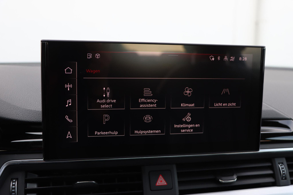 Audi A4 limousine 35 tfsi launch edition sport