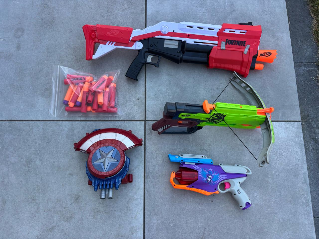 Verzameling nerf pistolen
