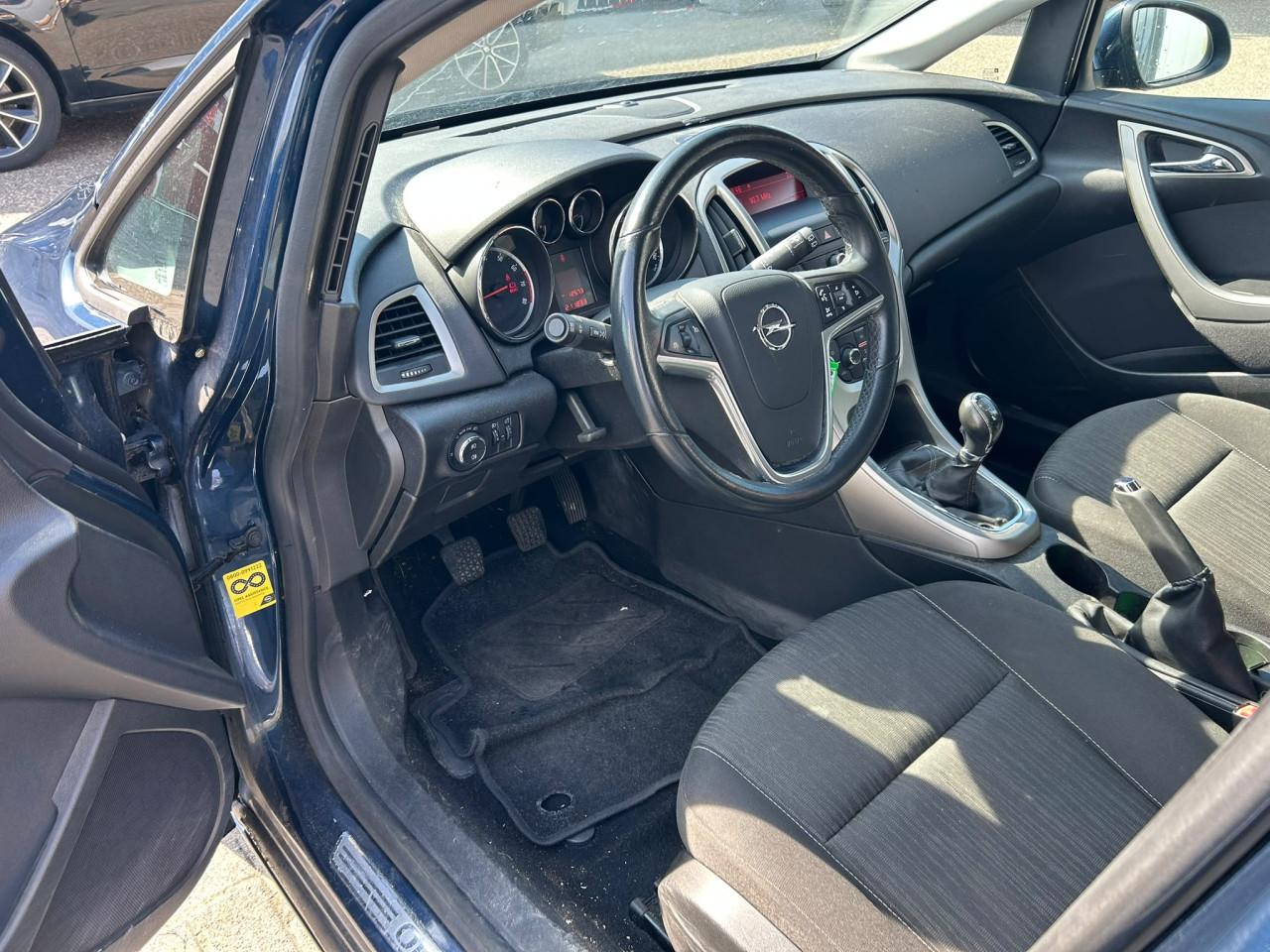 Opel Astra 1.4 Turbo Edition Airco Cruise 17" LM Regensensor Opel Eye APK