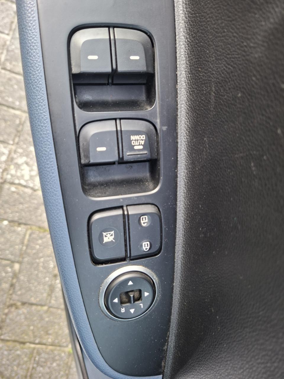 Hyundai I 10 1.0i i-motion comfort | bluetooth | climate control