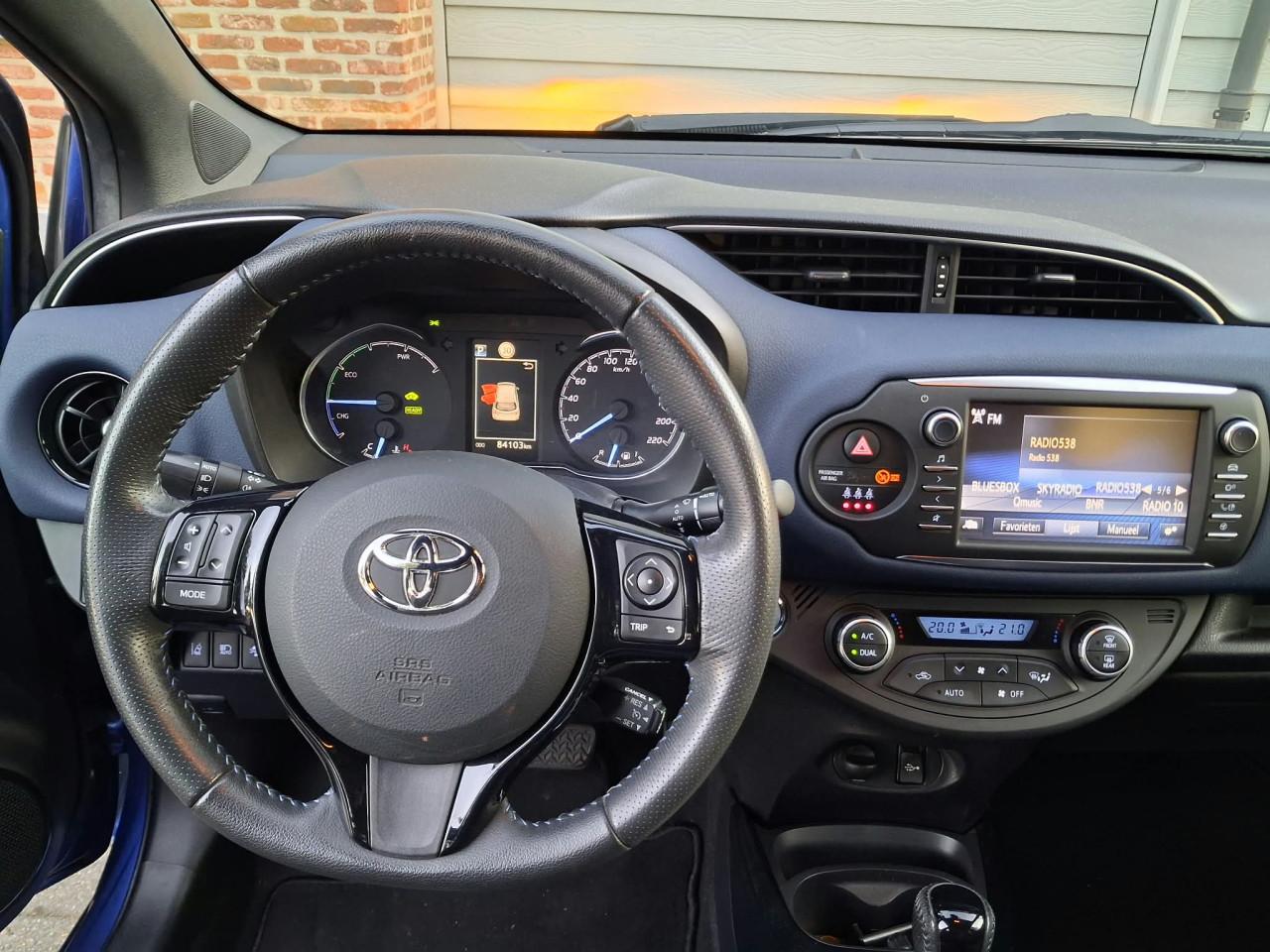 Toyota Yaris Hybrid 1.5 Bi-tone 2017