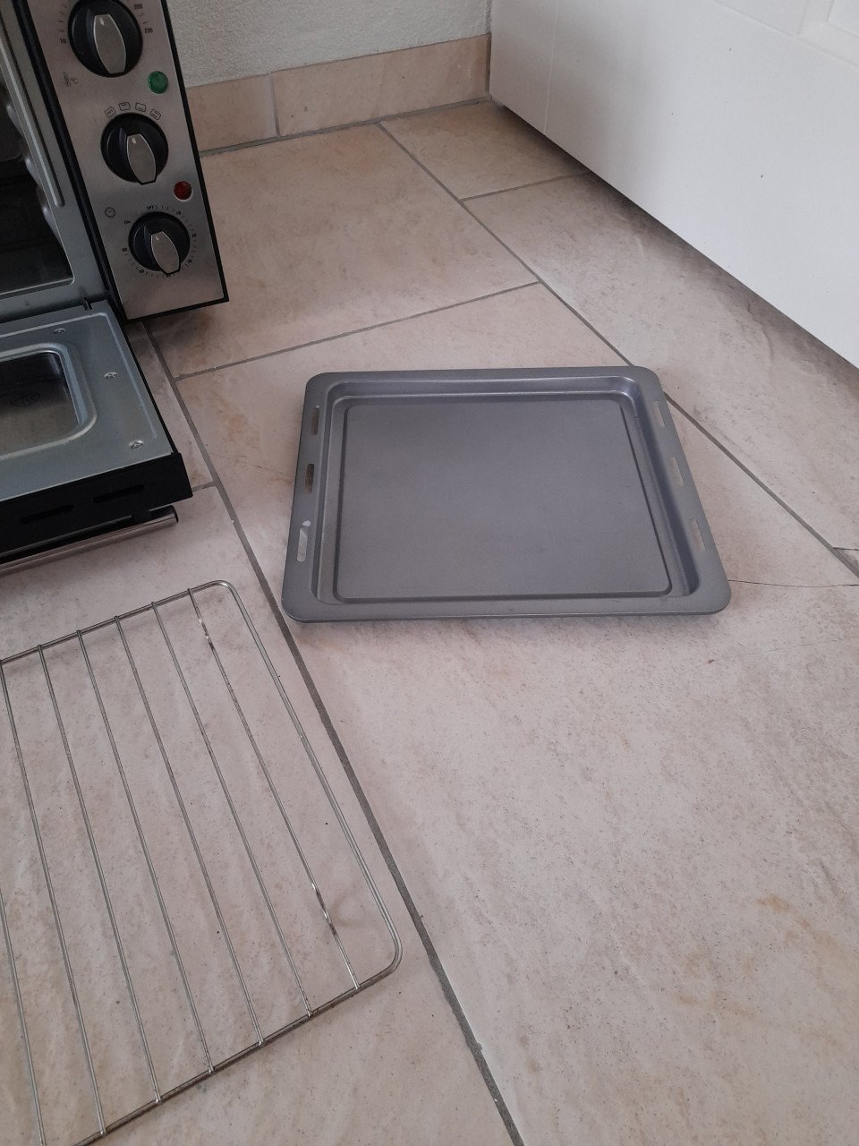 Kleine oven / grill 40 x 33 x 28H (in goede nette staat)