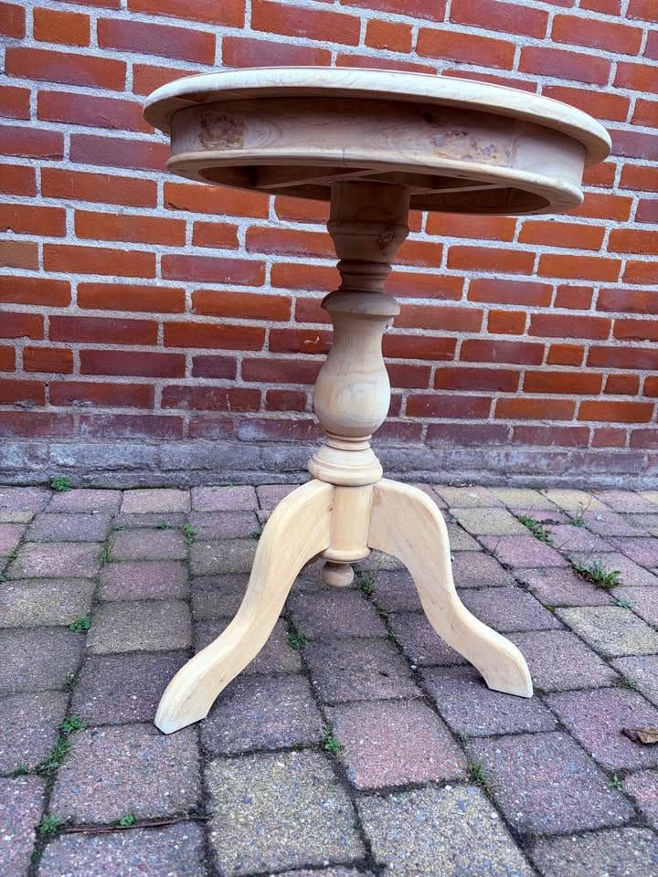 Houten bijzettafel