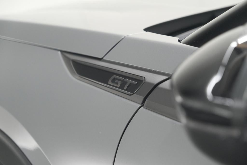 Peugeot 2008 puretech 130 eat8 gt | 360 camera | dodehoekdetectie | apple c
