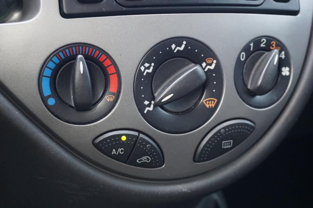 Ford Focus wagon 1.6-16v cool edition airco / elektr. ramen / trekhaak / lm