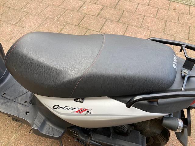 ZEER MOOIE SYM ORBIT II 4 TAKT SNOR SCOOTER EURO4 BOUWJAAR 2021