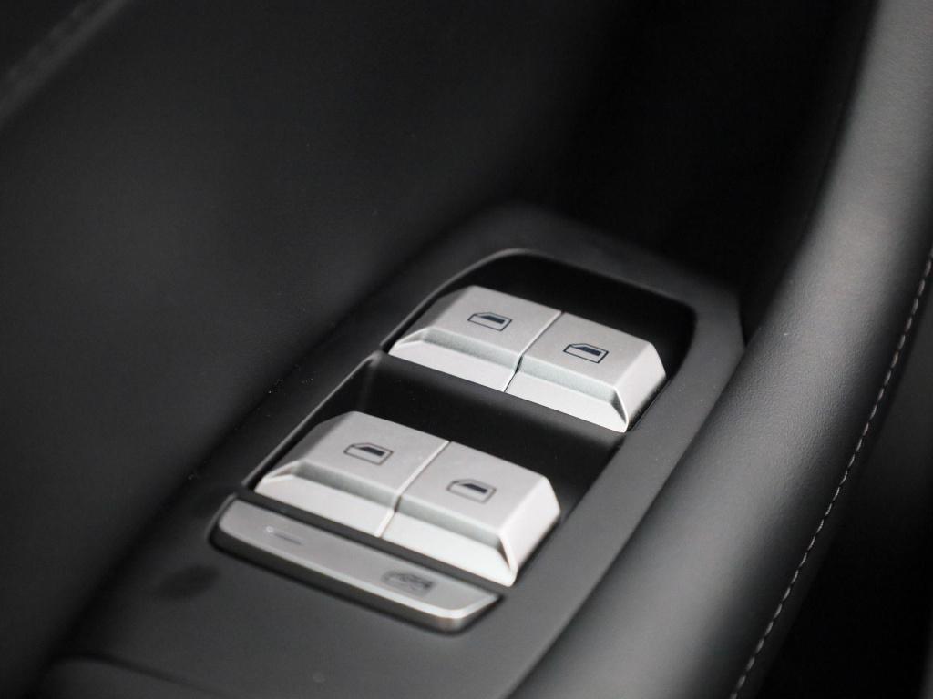 MG Mgs5 Ev luxury 64 kwh | black pack | 360 camera | warmtepomp | getint gl