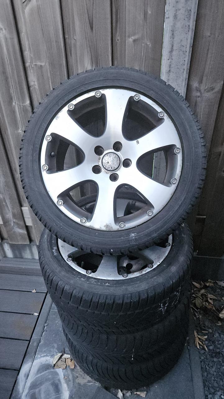 Velgen 17", 5x112 met M/S banden