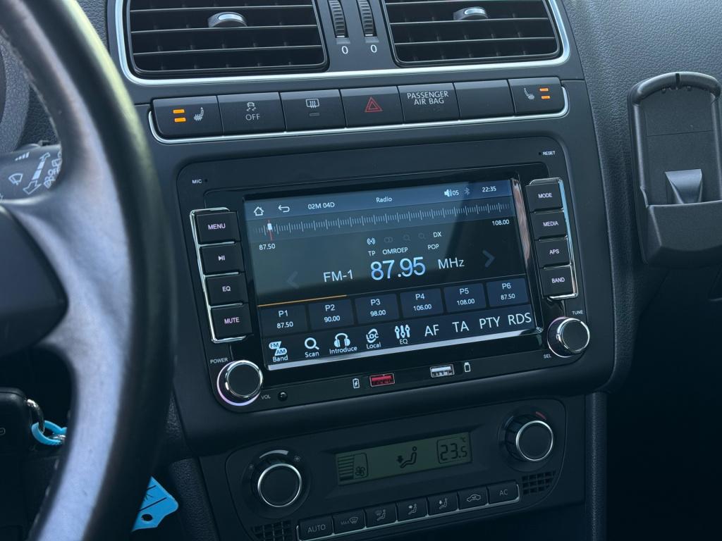 Volkswagen Polo 1.4-16v style * cruise control * panoramadak * carplay