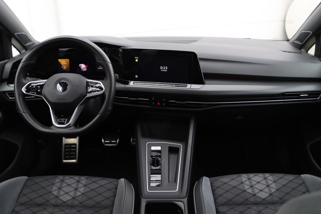 Volkswagen Golf 1.5 etsi r-line