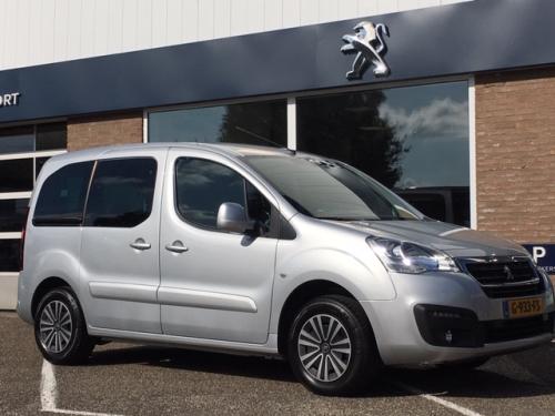 Peugeot Partner tepee 1.2 110pk active | trekhaak | apple carplay | airco |