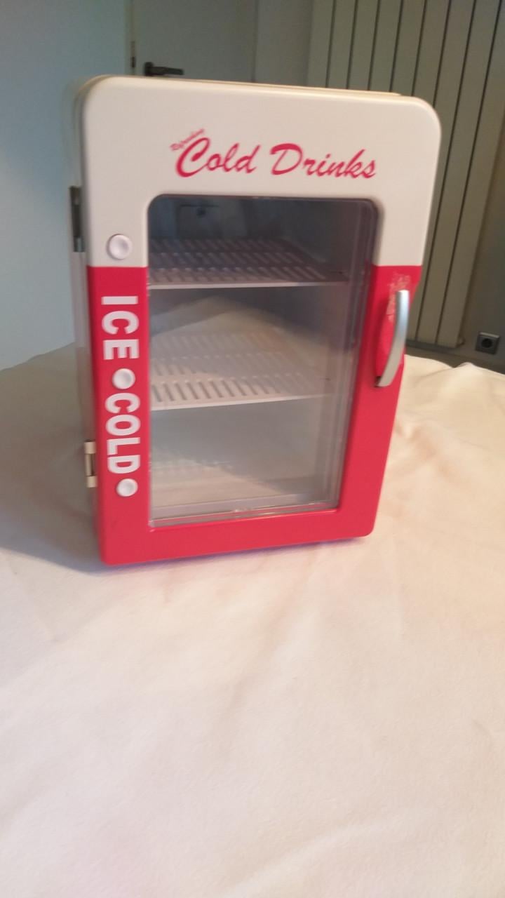 MINI  Koelkastje voor thuis of auto