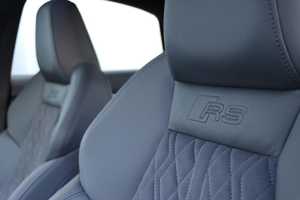 Audi Rs3 limousine 2.5 tfsi quattro | rs dynamic | keramisch | pano | bang 