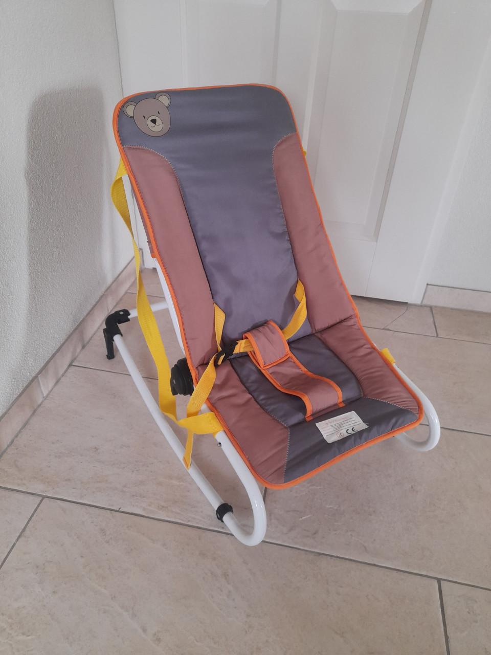 Wipstoeltje (in goede nette staat ) verstelbaar!