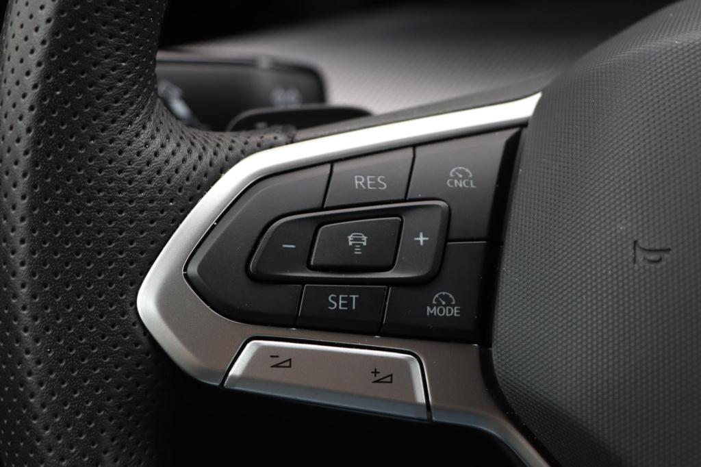 Volkswagen Golf r-line-edition 1.5 etsi 116pk dsg7