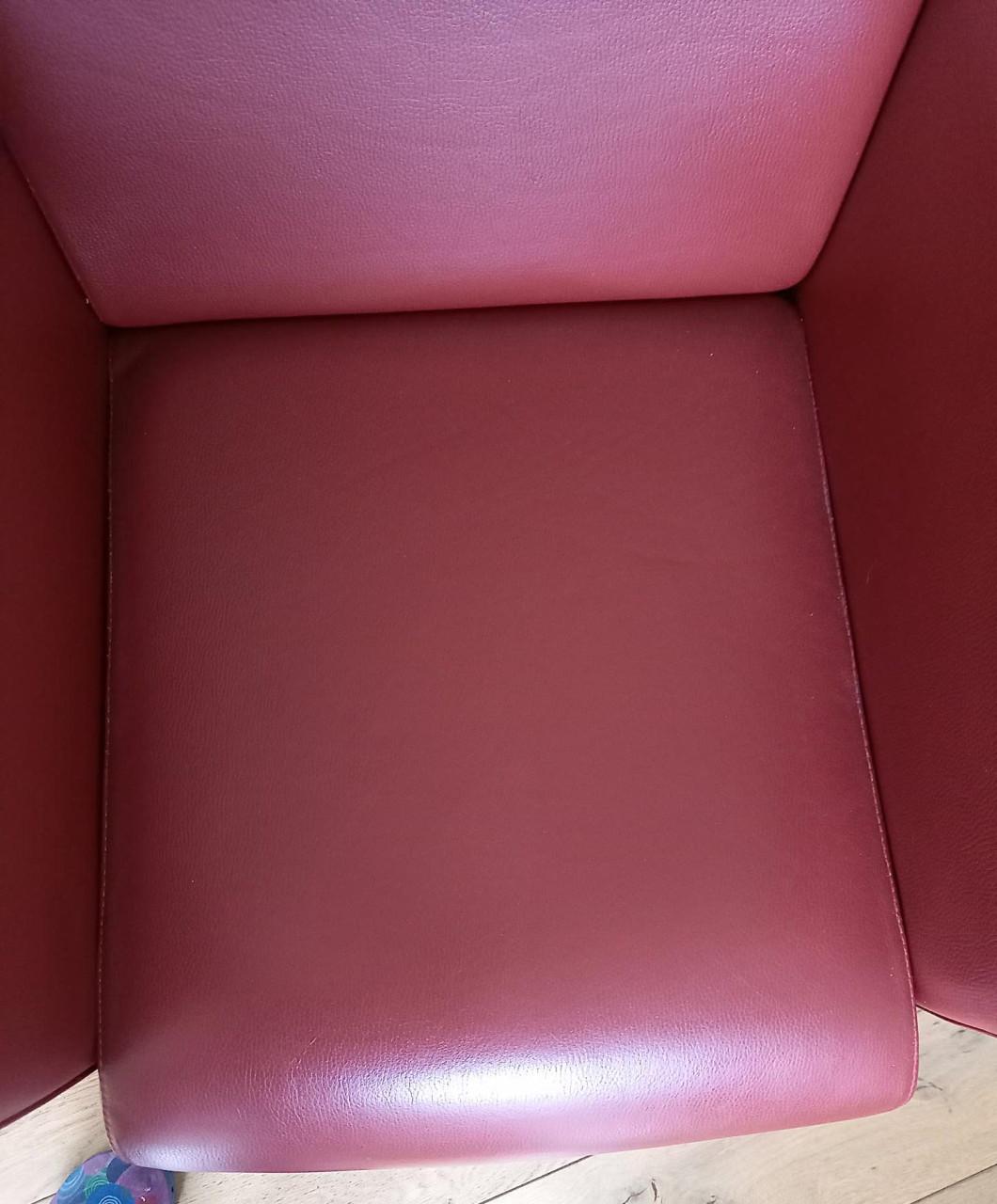 Te Koop: 2 Leren Fauteuils Donkerrood