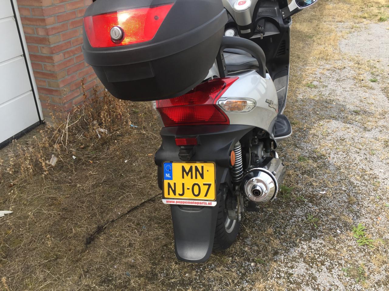 TE KOOP motorscooter kymco 250cc dink