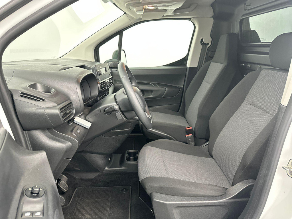 Citroen Berlingo 1.5 bluehdi control | airco | trekhaak | lage tellerstand!