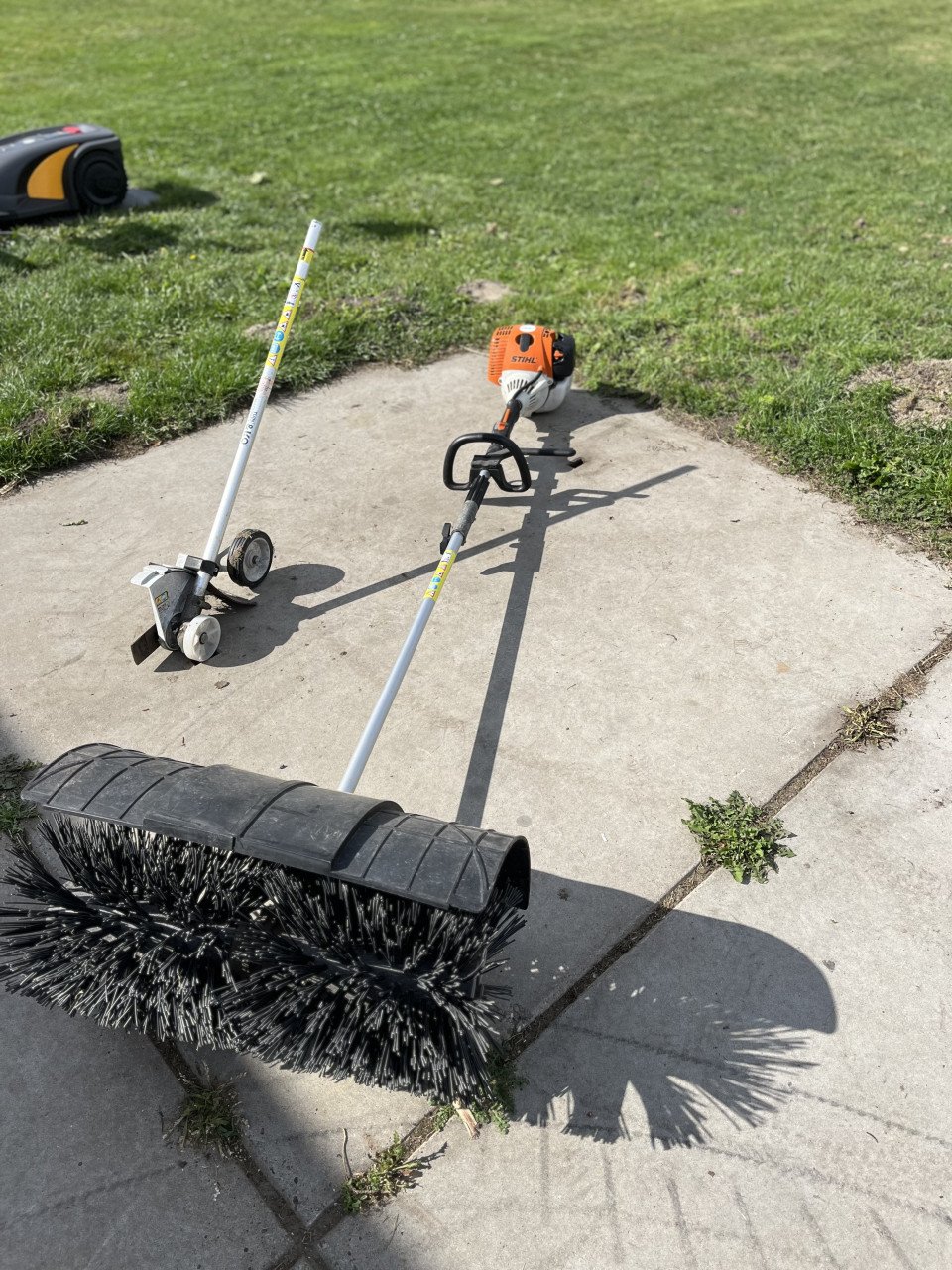 Stihl Combi tool inclusief borstel en kantensnijder