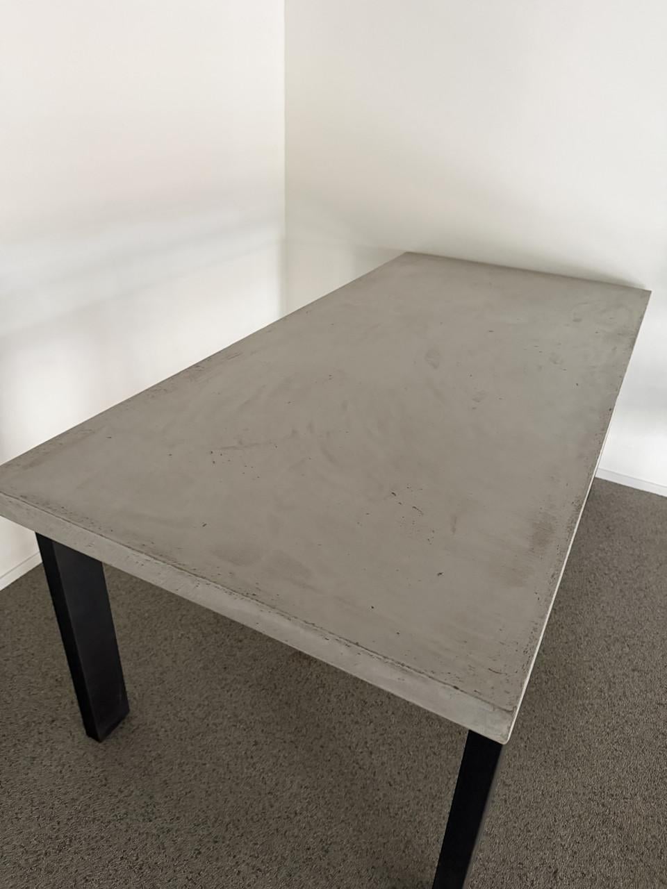 Betonlook eettafel Xoon