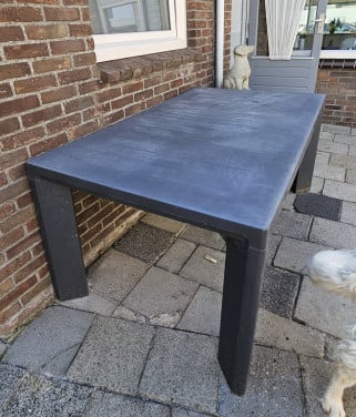 Grote tuintafel gebruikt