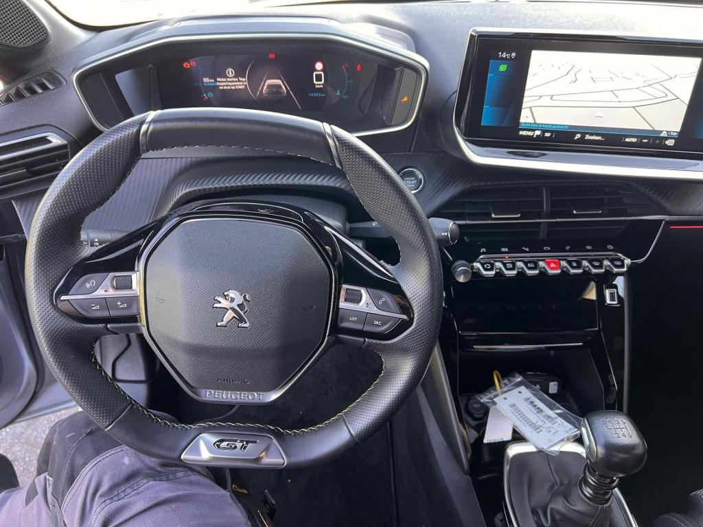 Peugeot 208 1.2 puretech gt