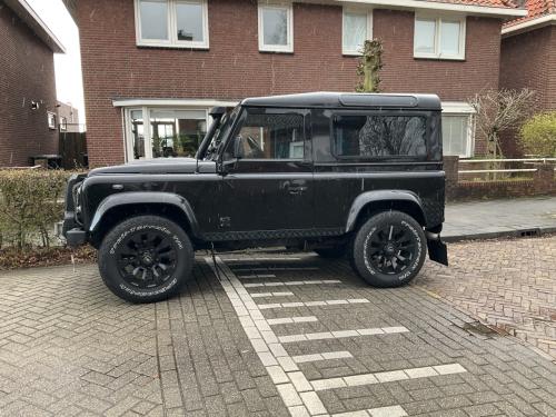 LAND ROVER DEFENDER