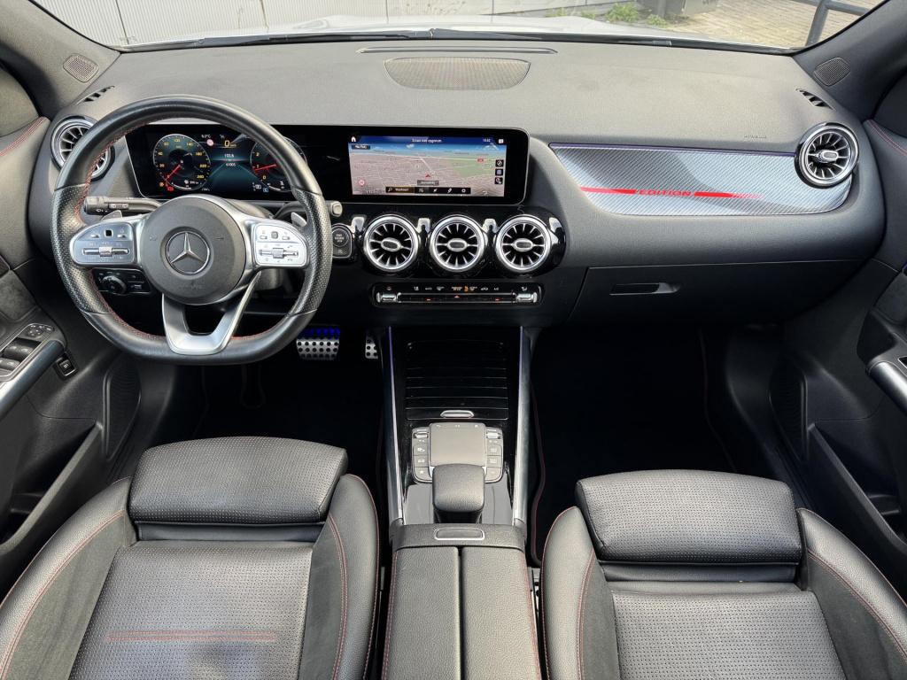 Mercedes-Benz Gla-klasse 200 amg line edition incl. trekhaak afneembaar!