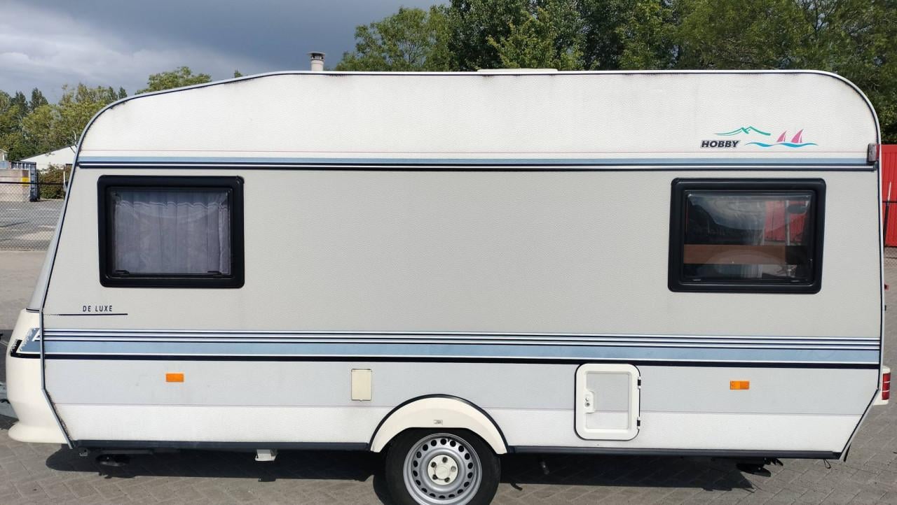 Hobby 430 met voortent