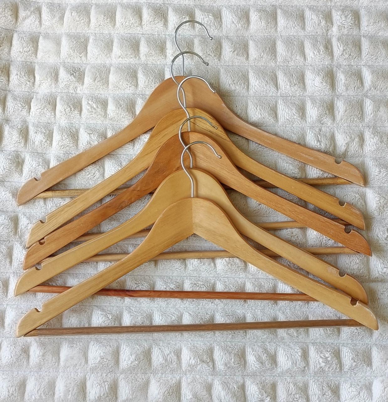 Houten kledinghangers