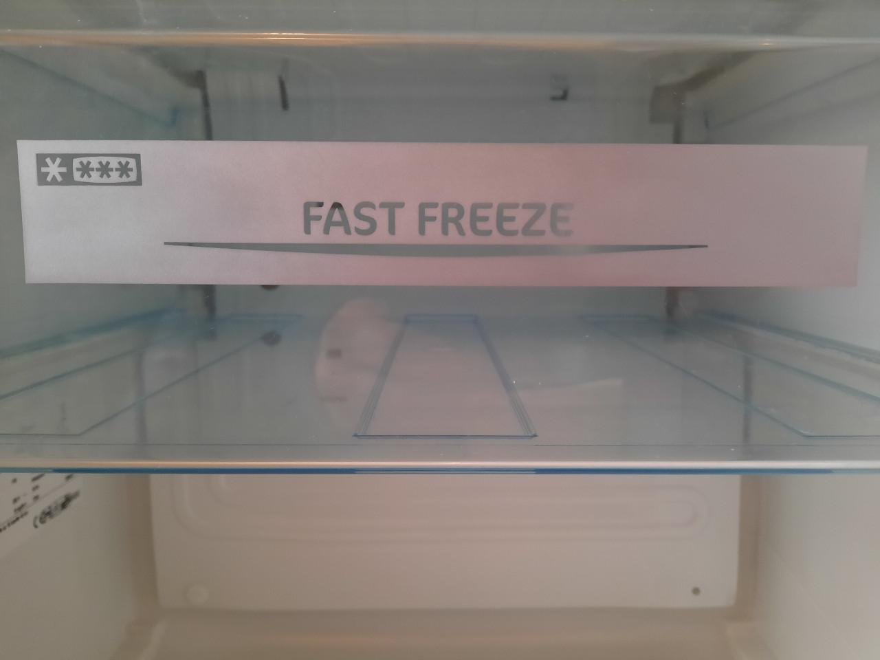 Marynen Vriezer tafelmodel             GERESERVEERD