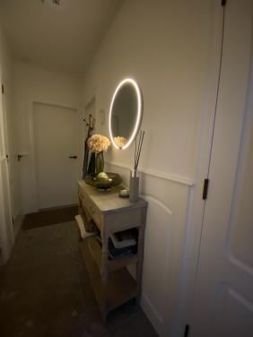 Kastje voor in de hal of woonkamer