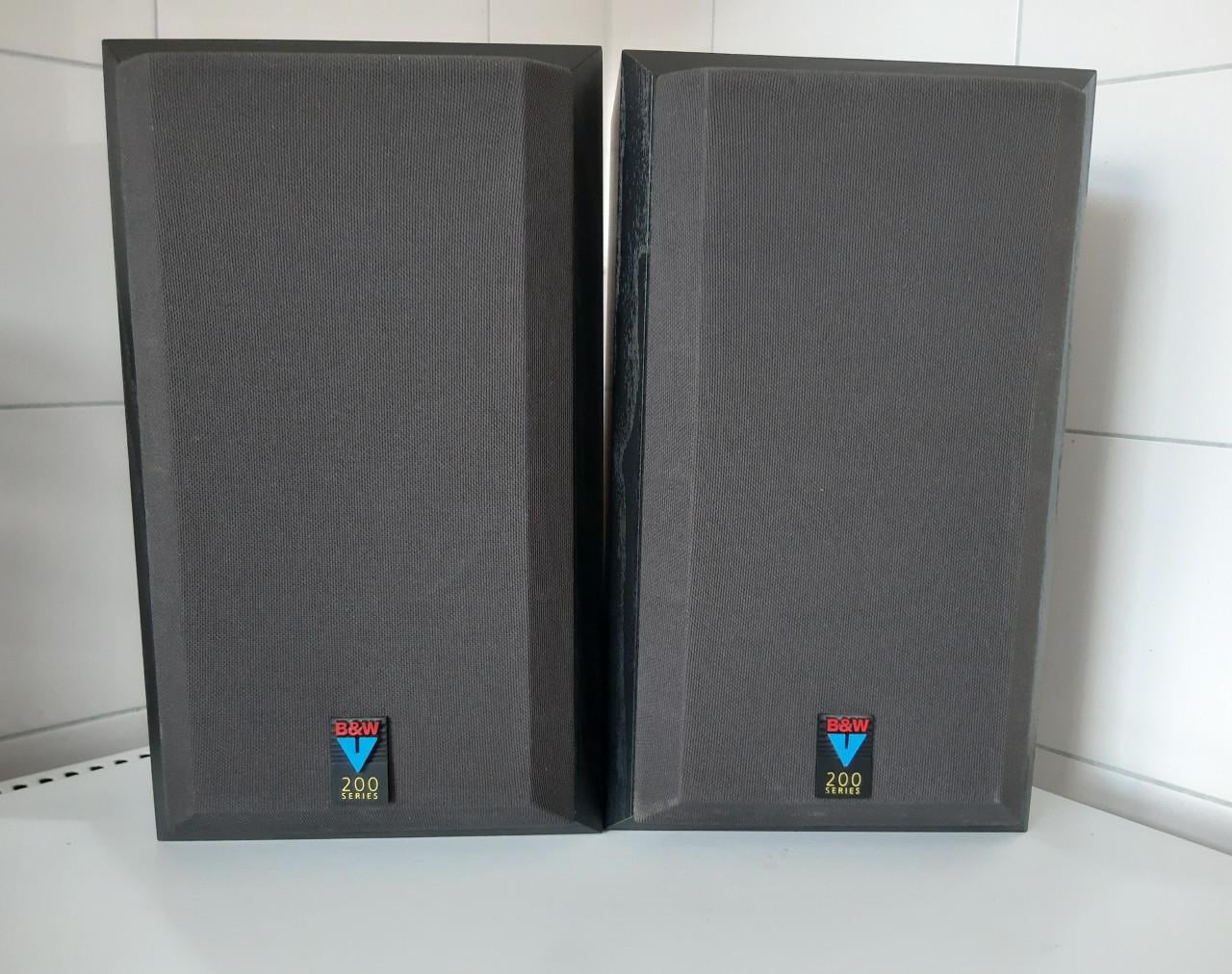 B&w 200 serie speakers