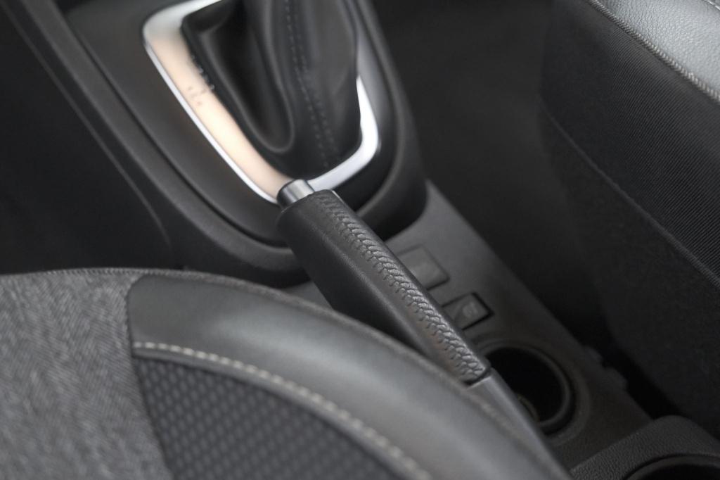 Renault Captur tce 150 edc intens | trekhaak | navigatie | parkeersensoren