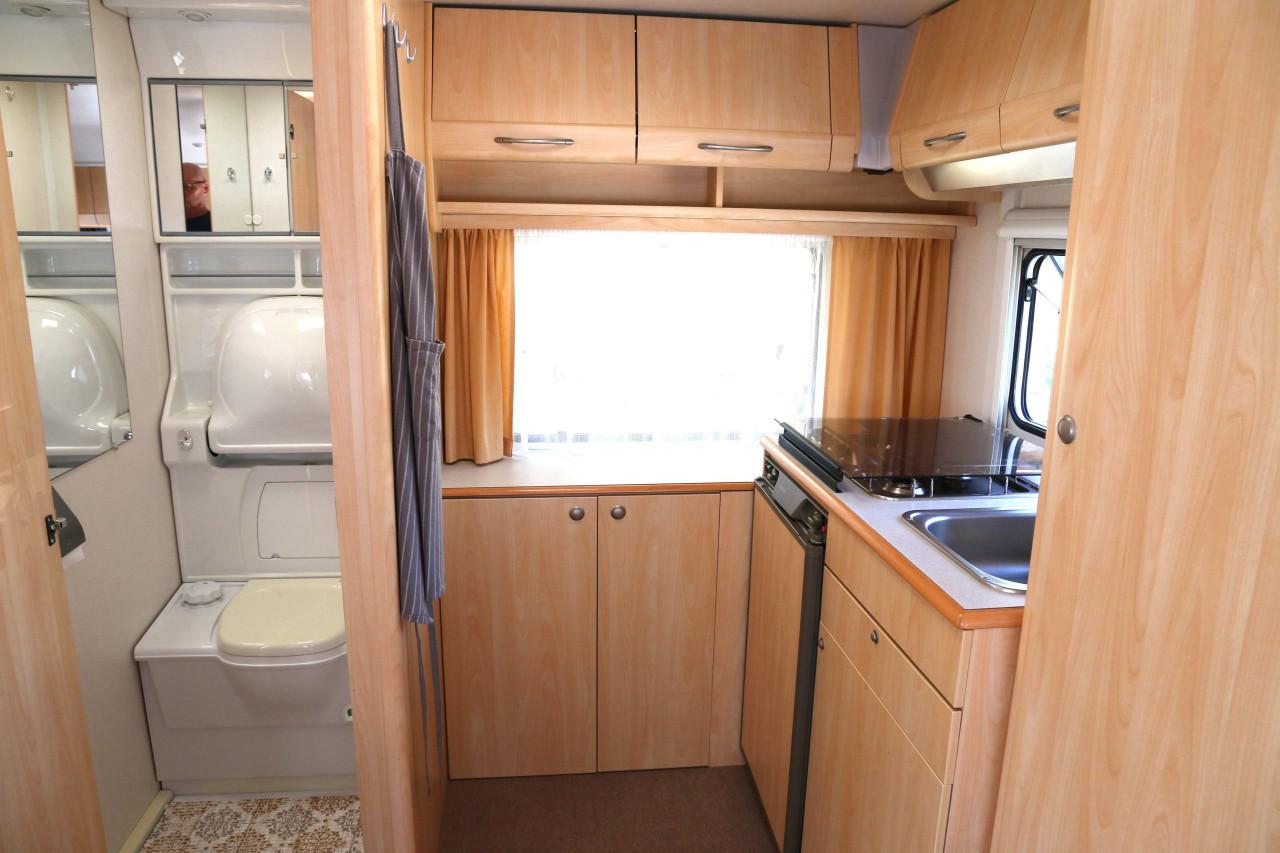 TE KOOP  caravan  Beijerland 2000 type Vitesse 400-2