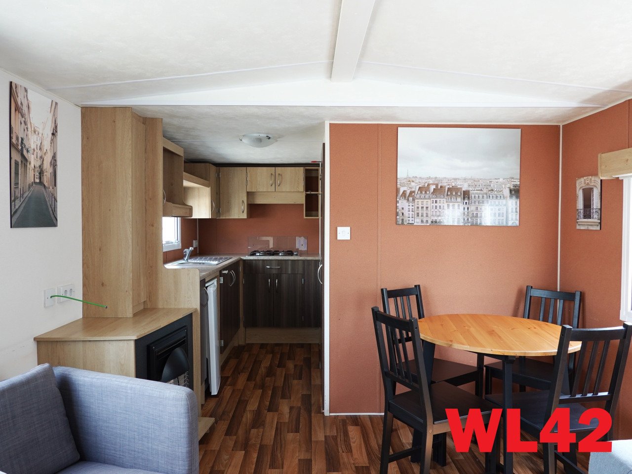 Chalet met middenkamer en gezellige inrichting 2 slaapkamers