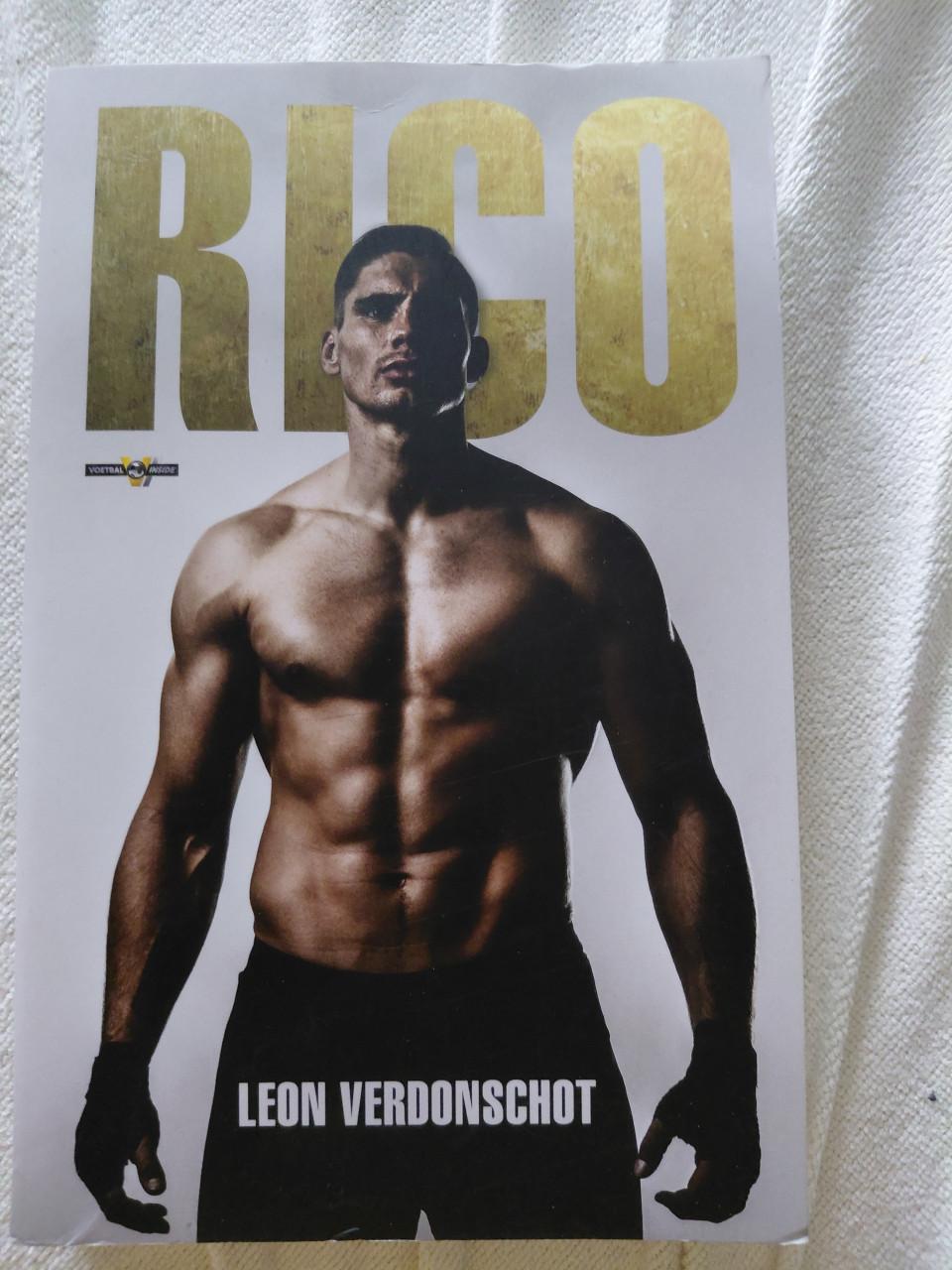 Sportboeken (62 stuks -hele partij 35 euro)