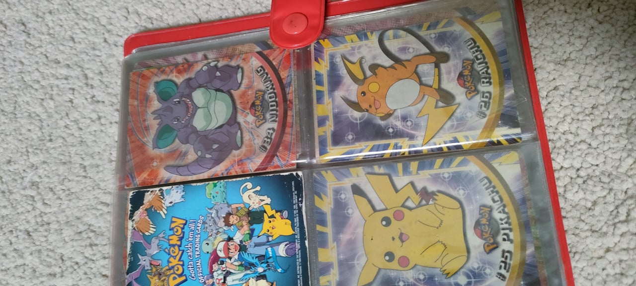 Pokemon boek met kaarten