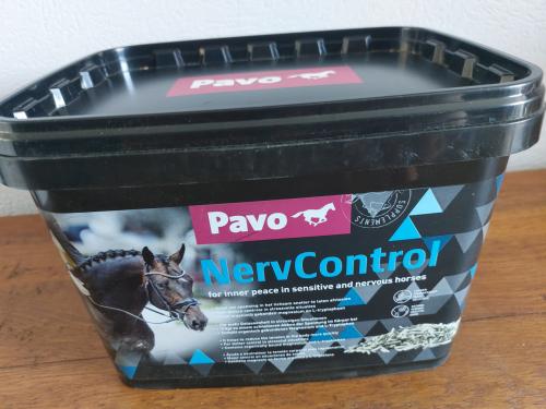 Te koop: Nieuwe emmer Pavo NervControl (3 kg)