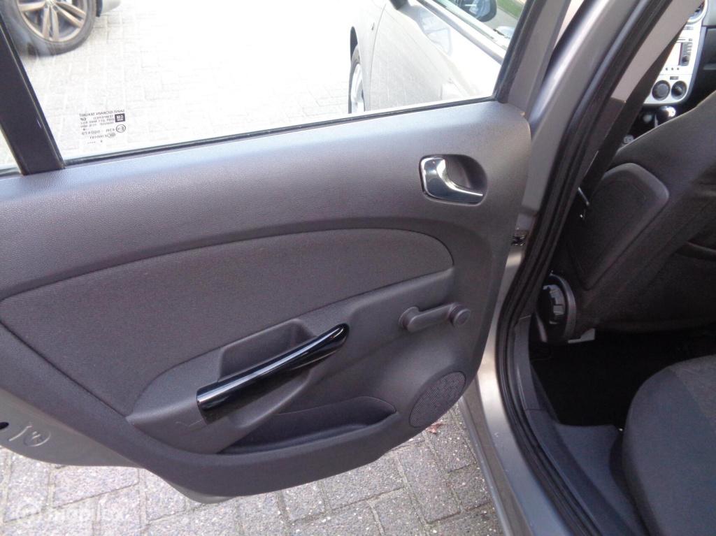 Opel Corsa 1.4-16v design ed/automaat/airco/stoelverw/ stuurverw/cruise con