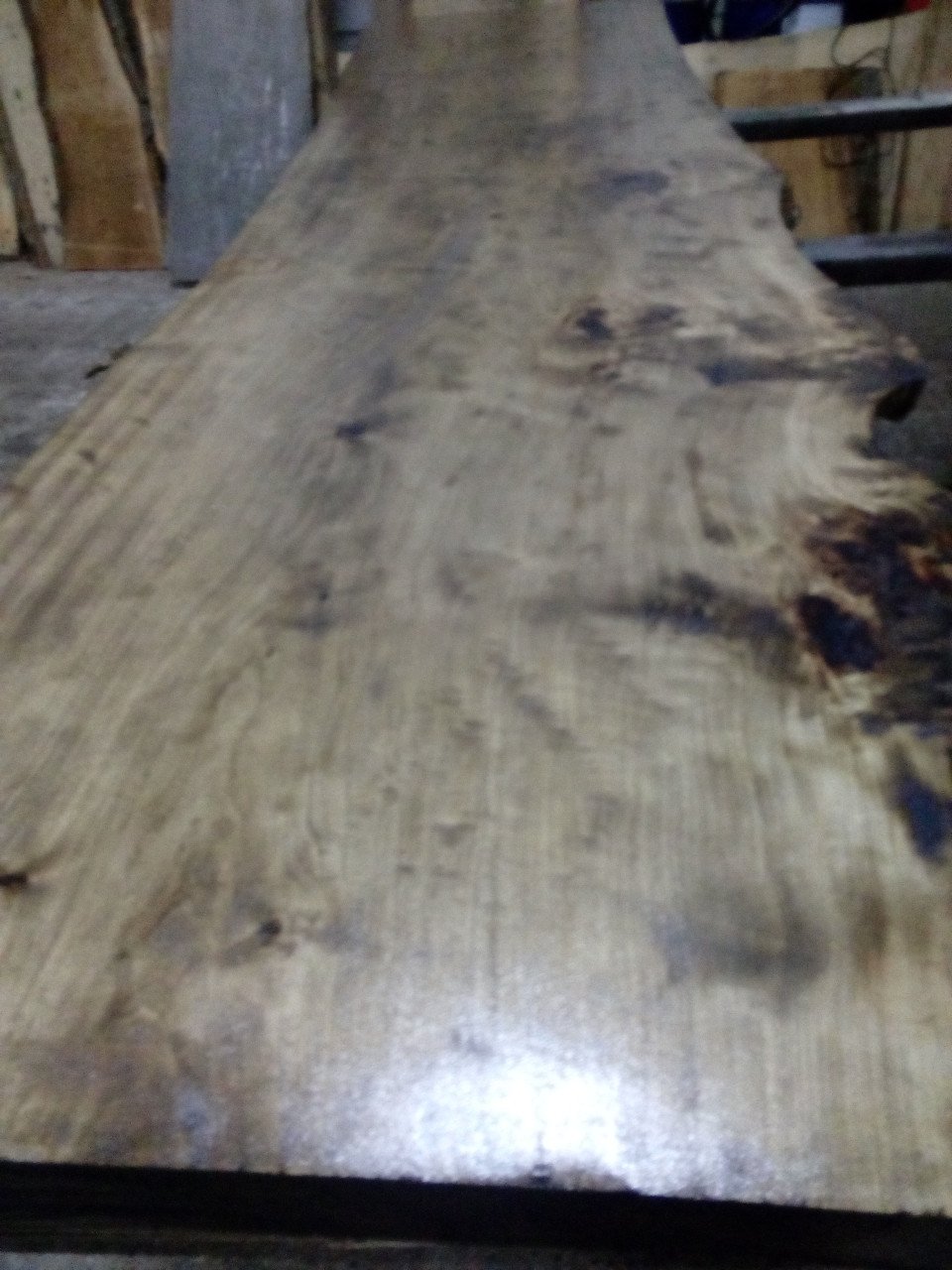 Boomstamtafels, tafelbladen planken decoratieplanken, wandplanken bar/salon